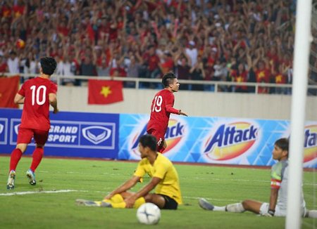Hòa 0-0 khi làm khách trên sân Thái Lan và thắng sát sao 1-0 trước đội tuyển Malaysia cho thấy sự thực dụng trong lối chơi của HLV Park Hang Seo
