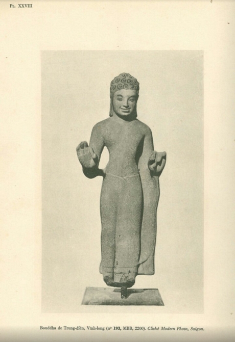 Tượng Phật được nhà khảo cổ người Pháp- ông Louis Malleret, phát hiện tại Vũng Liêm năm 1944, hiện trưng bày tại Bảo tàng Lịch sử TP Hồ Chí Minh. Ảnh tư liệu của Bảo tàng Lịch sử TP Hồ Chí Minh