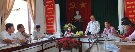 Đồng chí Nguyễn Bách Khoa- Ủy viên Thường vụ Tỉnh ủy, Trưởng Ban Tuyên giáo Tỉnh ủy chủ trì hội nghị.
