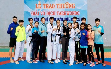 Đoàn VĐV Taekwondo Vĩnh Long tại giải lần này.