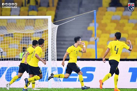 Niềm vui của các cầu thủ Malaysia sau khi ghi bàn thắng vào lưới đội tuyển Thái Lan - Ảnh: FAT