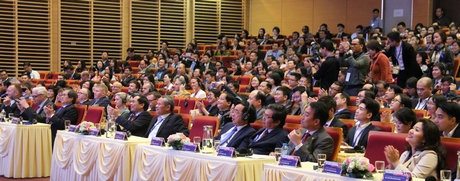 Ông Lữ Quang Ngời- Ủy viên Thường vụ Tỉnh ủy, Phó Chủ tịch phụ trách UBND tỉnh Vĩnh Long- tham dự hội nghị.