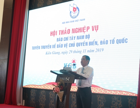 Ông Nguyễn Bé- Phó Chủ tịch Thường trực Hội Nhà báo Việt Nam- tại hội thảo.