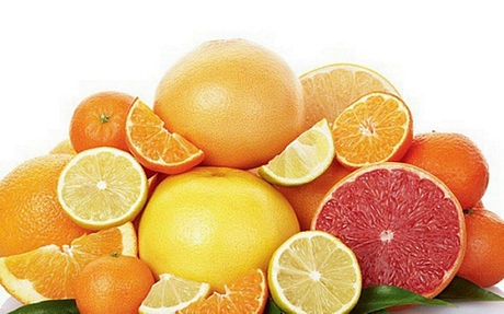 Các axit trong trái cây họ cam quýt có thể gây kích ứng môi, khiến môi bạn cảm thấy khó chịu.