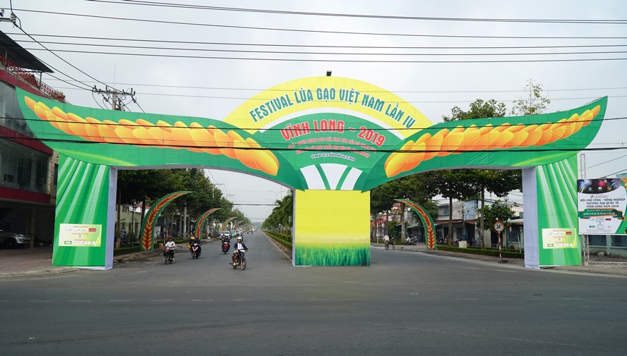  Festival diễn ra từ ngày 13- 19/12/2019, tại đường Võ Văn Kiệt (Phường 9- TP Vĩnh Long).