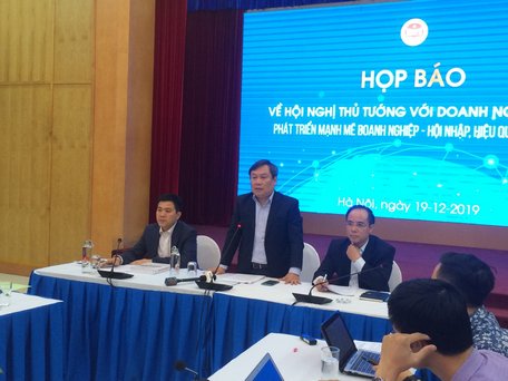 Thứ trưởng Bộ Kế hoạch và Đầu tư Vũ Đại Thắng chủ trì họp báo. Ảnh: VGP/Nguyễn Hoàng