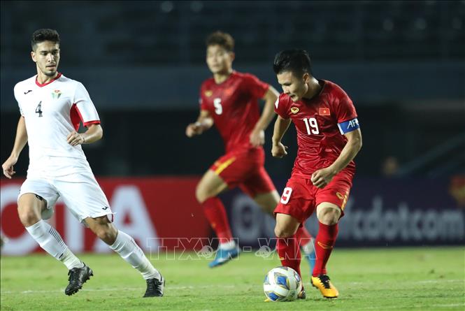 Quang Hải và đồng đội sẽ phải rất nỗ lực ở trận đấu cuối với U23 CHDCND Triều Tiên. Ảnh: Hoàng Linh/TTXVN