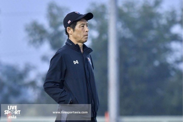 HLV Nishino vẫn có khả năng bị FAT sa thải nếu để đội tuyển Thái Lan thất bại tại AFF Cup 2020