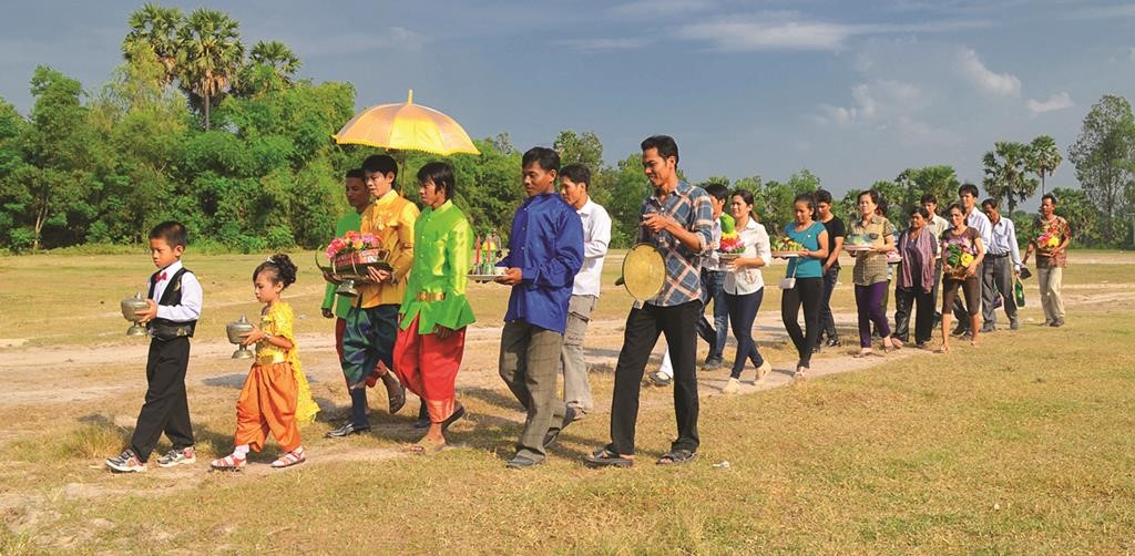 Một đoàn rước dâu của đồng bào dân tộc thiểu số Khmer vùng Bảy Núi