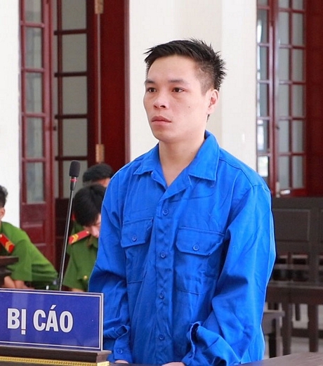 Bị cáo Nguyễn Thanh Nhã nghe tòa tuyên án.