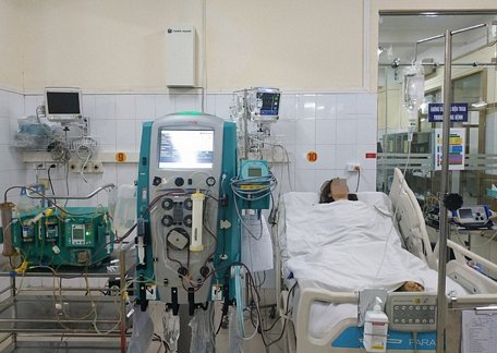 Nữ bệnh nhân nhập viện trong tình trạng nguy kịch sau uống thuốc Paracetamol- Ảnh: Bệnh viện cung cấp