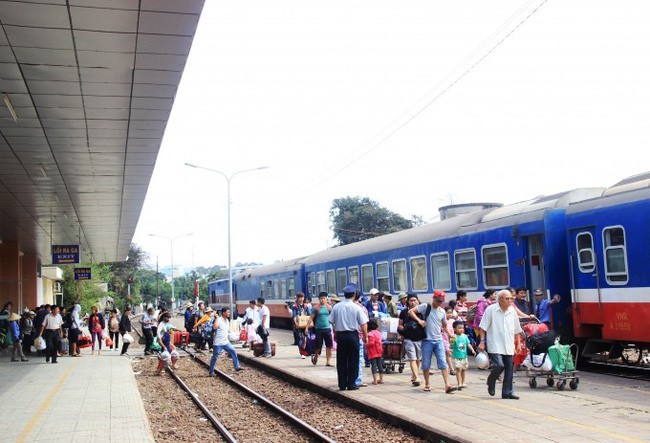 Đối với tuyến đường sắt Hà Nội - TP Hồ Chí Minh, chỉ được khai thác tối đa 02 đôi tàu khách/ngày (02 chuyến Hà Nội đi TP Hồ Chí Minh và 02 chuyến ngược lại).