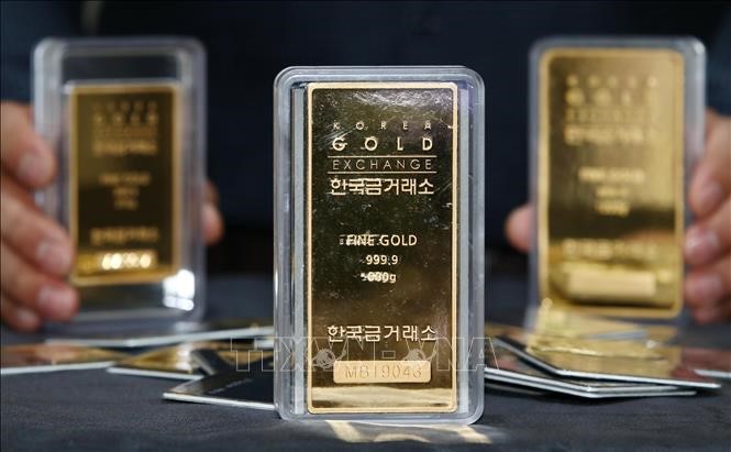 Vàng miếng được bày bán tại một cửa hàng ở Seoul, Hàn Quốc. Ảnh:Yonhap/TTXVN