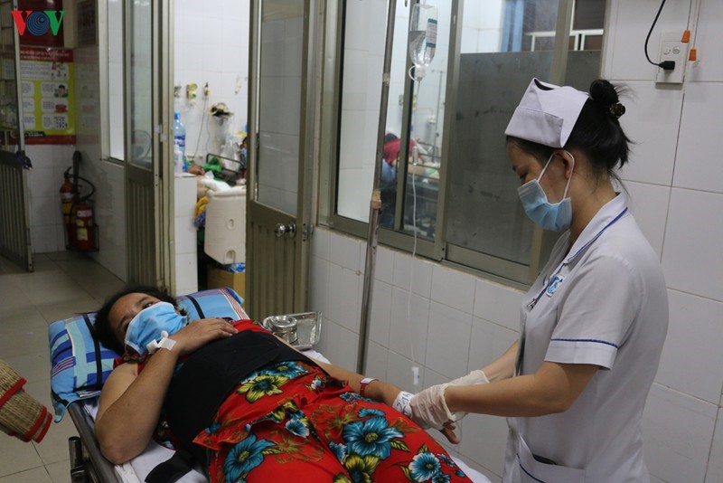 Chị Nguyễn Thị Suốt vẫn chưa hết bàng hoàng sau vụ tai nạn.