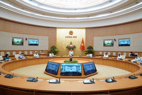 Thủ tướng Nguyễn Xuân Phúc phát biểu kết luận tại cuộc họp Thường trực Chính phủ ngày 15/5. Ảnh: Quang Hiếu