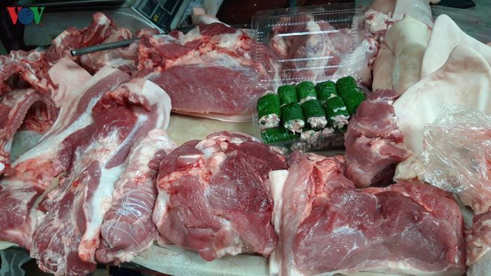 Để bình ổn giá thịt lợn, cần rút ngắn khâu trung gian trong chuỗi cung ứng.