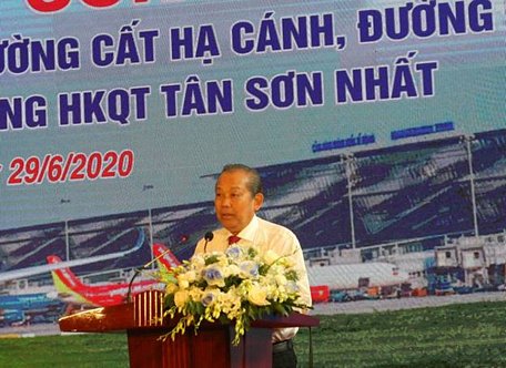 Phó Thủ tướng Thường trực Chính phủ Trương Hòa Bình phát biểu tại lễ khởi công - Ảnh: VGP/Lê Sơn