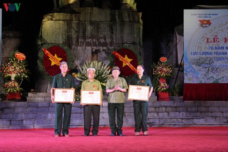 Trung ương Hội Cựu Thanh niên xung phong Việt Nam tặng Bằng khen cho 3 tập thể tiêu biểu.