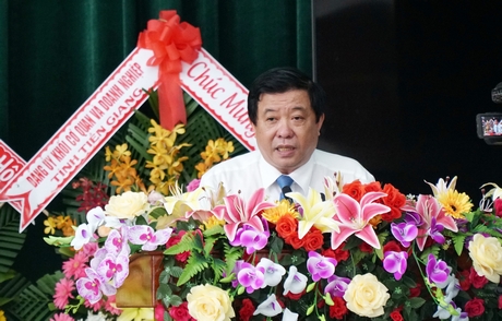 Đồng chí Bùi Văn Nghiêm-Phó Bí thư Thường trực Tỉnh ủy phát biểu chỉ đạo đại hội.