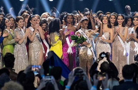 Hoãn lại cuộc thi Miss Universe 2020