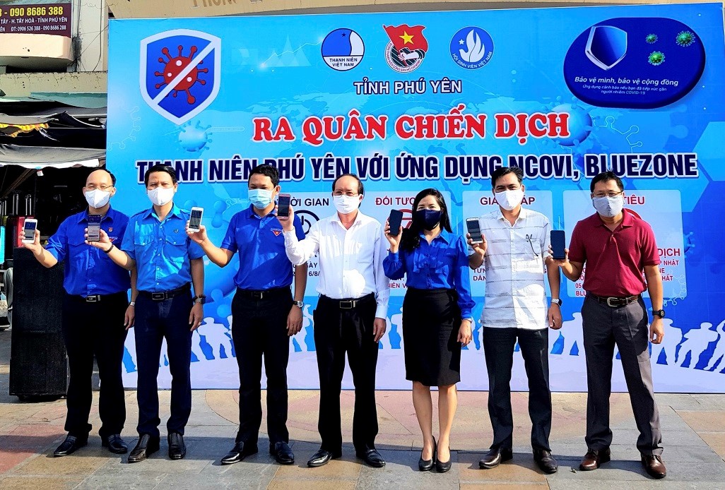 Phú Yên ra quân chiến dịch cài đặt ứng dụng NCOVI, Bluezone.