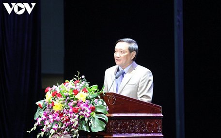 Đại sứ Nguyễn Bá Hùng phát biểu tại lễ mít tinh.
