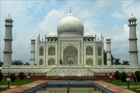 Đền Taj Mahal ở Agra, Ấn Độ ngày 29/7. Ảnh: AFP/TTXVN