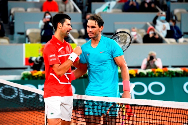 Djokovic không thể gây bất ngờ trước một Nadal chưa từng để thua bất kỳ set đấu nào từ đầu giải. (Ảnh: Roland Garros) 