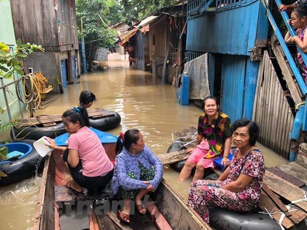 Hàng trăm hộ người gốc Việt tại Kampong Speu đang phải chịu hậu quả nặng nề của đợt thiên tai này. (Ảnh: Trần Long/Vietnam+)