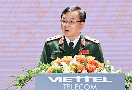  Trung tướng Hoàng Xuân Chiến- Ủy viên Trung ương Đảng, Ủy viên Quân ủy Trung ương, Thứ trưởng Bộ Quốc phòng phát biểu tại lễ kỷ niệm