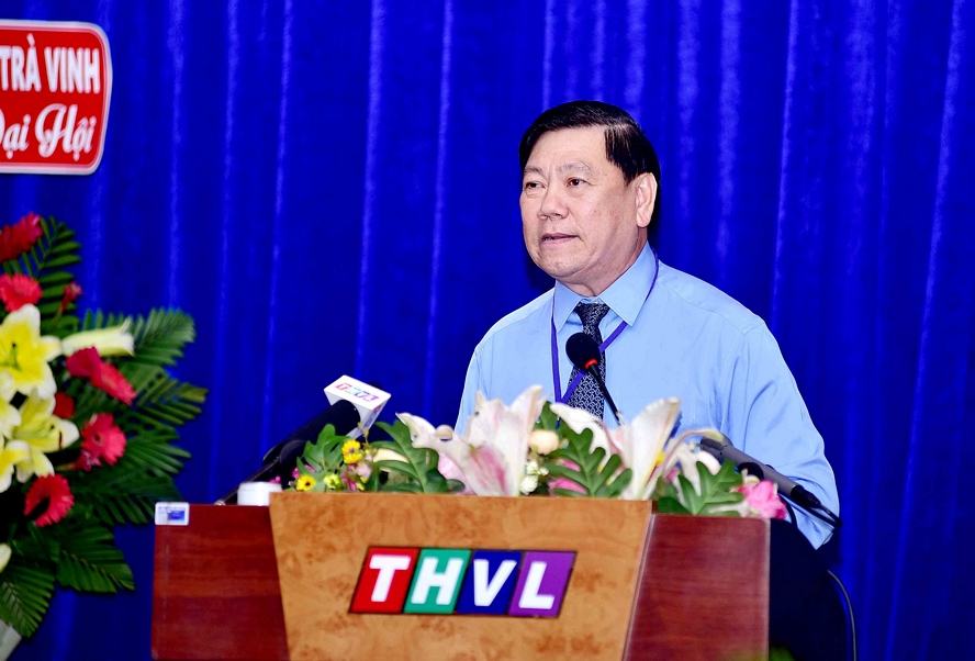 Đồng chí Trần Văn Rón- Ủy viên BCH Trung ương Đảng, Bí thư Tỉnh ủy phát biểu tại đại hội.