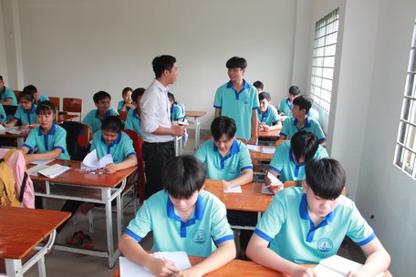 Học sinh học tại Trung tâm Giáo dục nghề nghiệp- Giáo dục thường xuyên huyện Long Hồ.