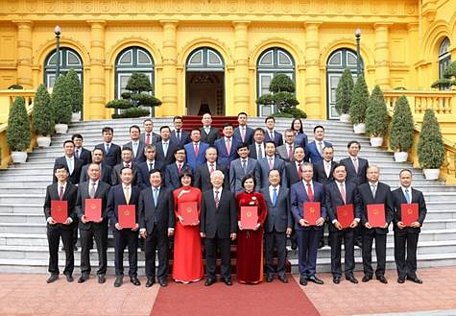 Tổng Bí thư, Chủ tịch nước Nguyễn Phú Trọng chụp ảnh kỷ niệm cùng các Đại sứ, Tổng Lãnh sự Việt Nam tại nước ngoài. Ảnh: TTXVN . Ảnh: TTXVN