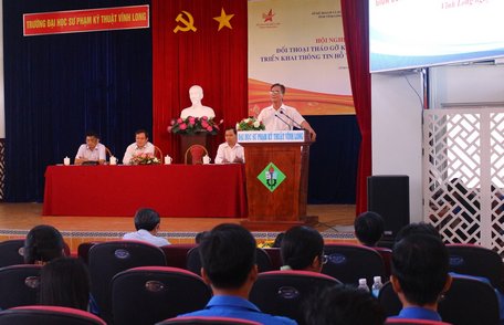  Phó Chủ tịch Thường trực UBND tỉnh- Lê Quang Trung giải đáp những vấn đề của bạn trẻ đặt ra