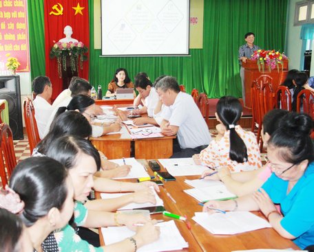  Chương trình tập huấn chia làm 4 nhóm. Trong ảnh: nhóm tập huấn tại Sở GD- ĐT Vĩnh Long gồm TP Vĩnh Long, huyện Long Hồ và một số xã huyện Mang Thít.