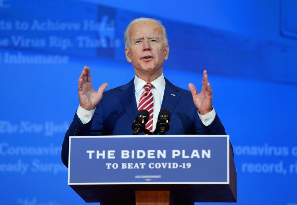 Ông Joe Biden phát biểu về kế hoạch chống dịch COVID-19 tại Wilmington, Delaware. Ảnh: Getty Images