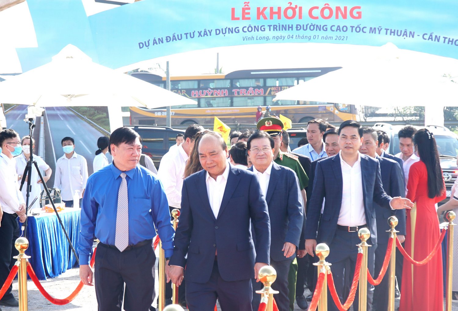 Thủ tướng Chính phủ Nguyễn Xuân Phúc dự lễ khởi công cao tốc Mỹ Thuận- Cần Thơ sáng 4/1/2021 