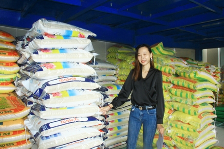 Phước Thành IV chuẩn bị hơn 5.000 tấn gạo cho thị trường tết.