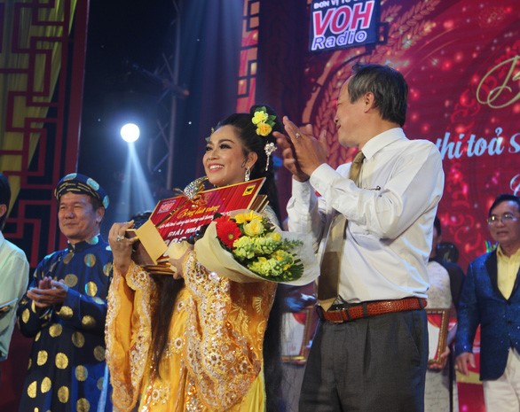 Thí sinh Nguyễn Thị Hàn Ni giành giải nhất cuộc thi Bông lúa vàng 2020 - Ảnh: LINH ĐOAN