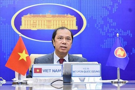  Thứ trưởng Bộ Ngoại giao, Trưởng SOM ASEAN - Việt Nam Nguyễn Quốc Dũng tham dự cuộc họp. Ảnh: TTXVN phát