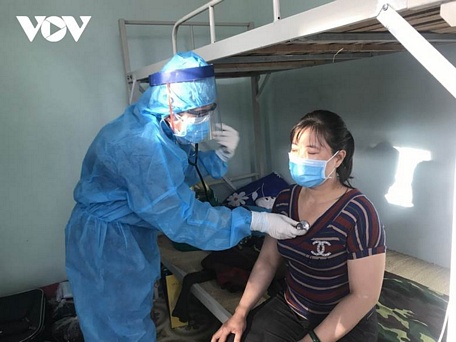  Hàng nghìn người tiếp xúc gần với bệnh nhân Covid-19 tại Gia Lai đang được cách ly, chăm sóc y tế.