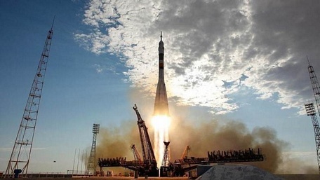 Tên lửa Soyuz rời bệ phóng tại Baikonur mang theo một vệ tinh Arktika-M. Ảnh: ruptly.tv