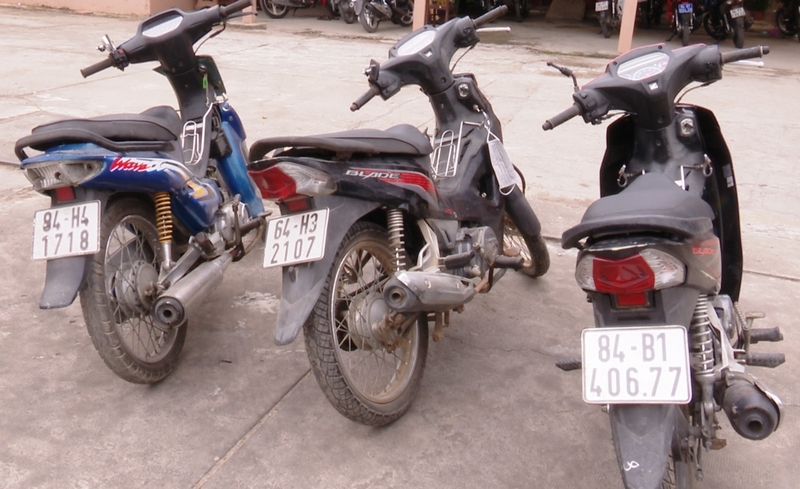 3 xe gắn máy không rõ nguồn gốc phát hiện tại nhà Sơn Bé Chín. Ảnh tư liệu