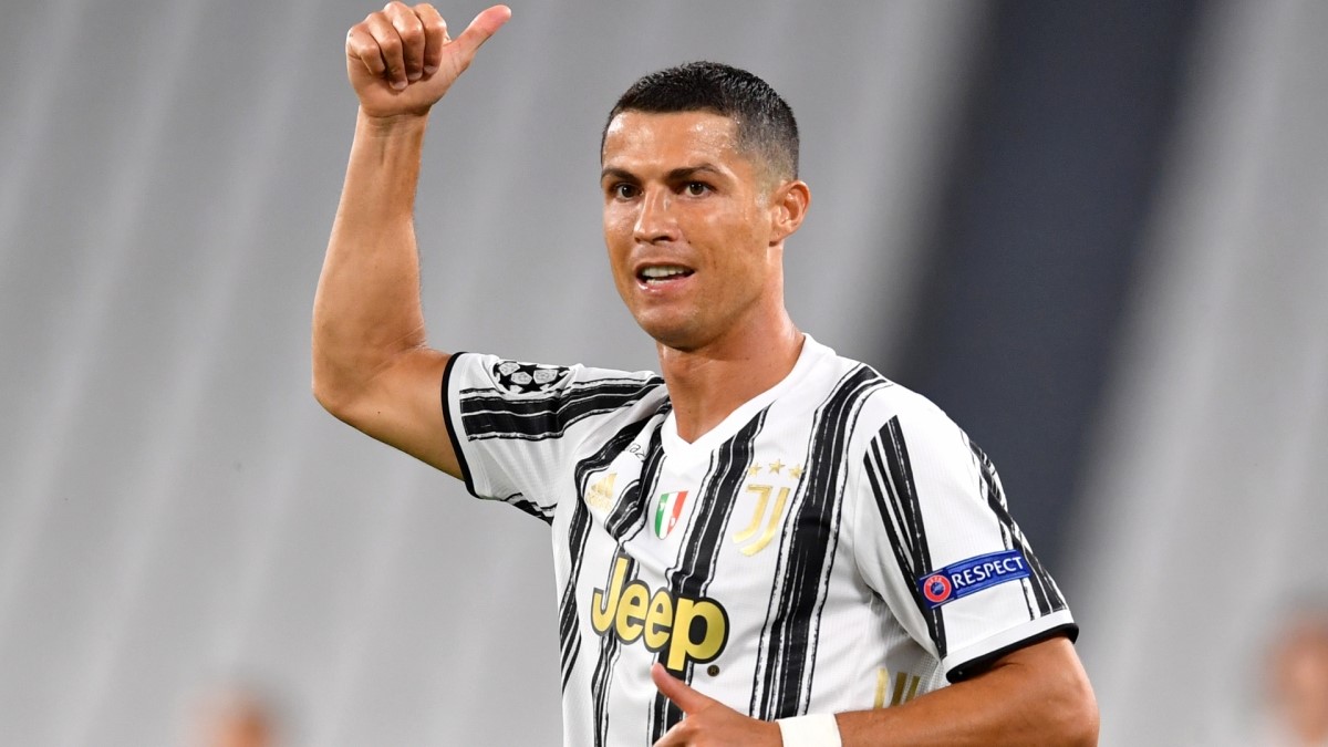 Hợp đồng của Ronaldo với Juventus chỉ còn thời hạn tới mùa hè 2022 (Ảnh: Getty).