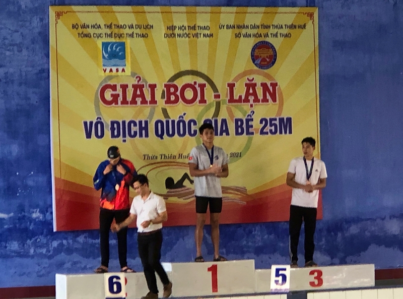 VĐV Nguyễn Hoàng Khang xuất sắc giành huy chương vàng ở nội dung bơi bướm 50 mét.