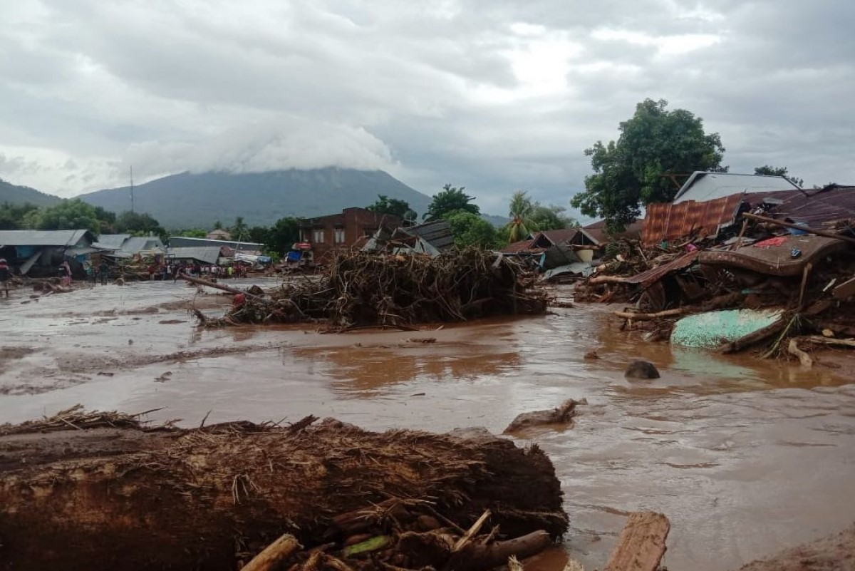 Các ngôi nhà bị cuốn trôi tại Đông Flores (Nguồn: CQ Quản lý thảm họa Indonesia)