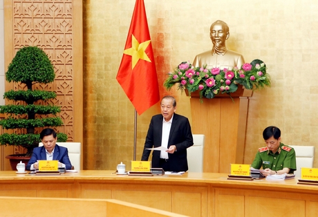 Phó Thủ tướng Thường trực Chính phủ Trương Hoà Bình phát biểu chỉ đạo tại Hội nghị Sơ kết quý I/2021 của Uỷ ban An toàn giao thông quốc gia. Ảnh: VGP/Lê Sơn