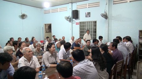 Hội nghị lấy ý kiến cử tri tại khóm 5, phường 4 (TP Vĩnh Long)