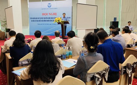 Thứ trưởng Bộ Thông tin và Truyền thông Hoàng Vĩnh Bảo phát biểu tại hội nghị tập huấn