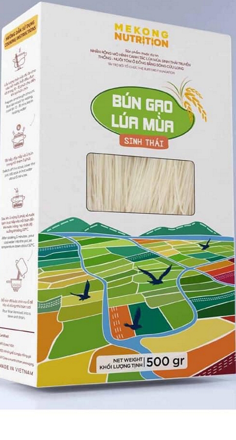 Trang trại lúa mùa Tư Việt (Kiên Giang) nhận sự tài trợ của Mekong Organics đã có nhiều sản phẩm đóng gói từ gạo lúa mùa. 